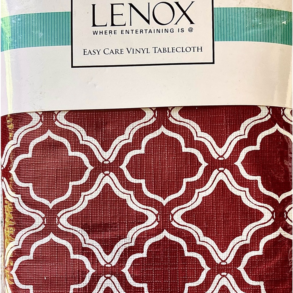 ♦️Lenox Easy Care Red & White Vinyl Tablecloth Rectangle 60x102♦️